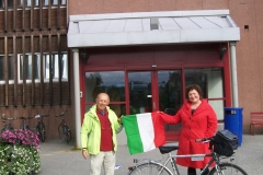 7 32 9-8-2012 La consegna della bandiera al sindaco di Kirkenes. The MAYOR.